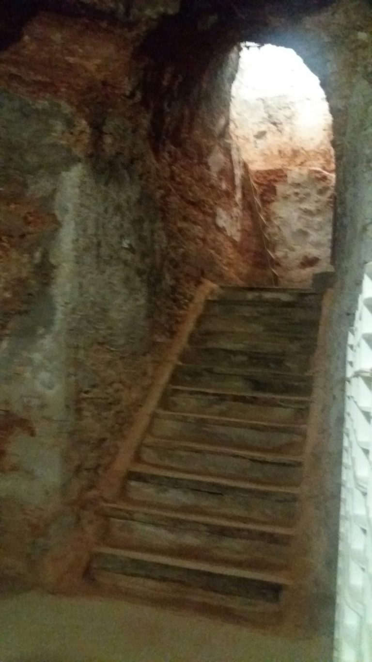 BAJADA CUEVA 768x1365