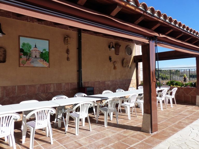 Colmenar de oreja casa rural porche cumpleaños 768x576